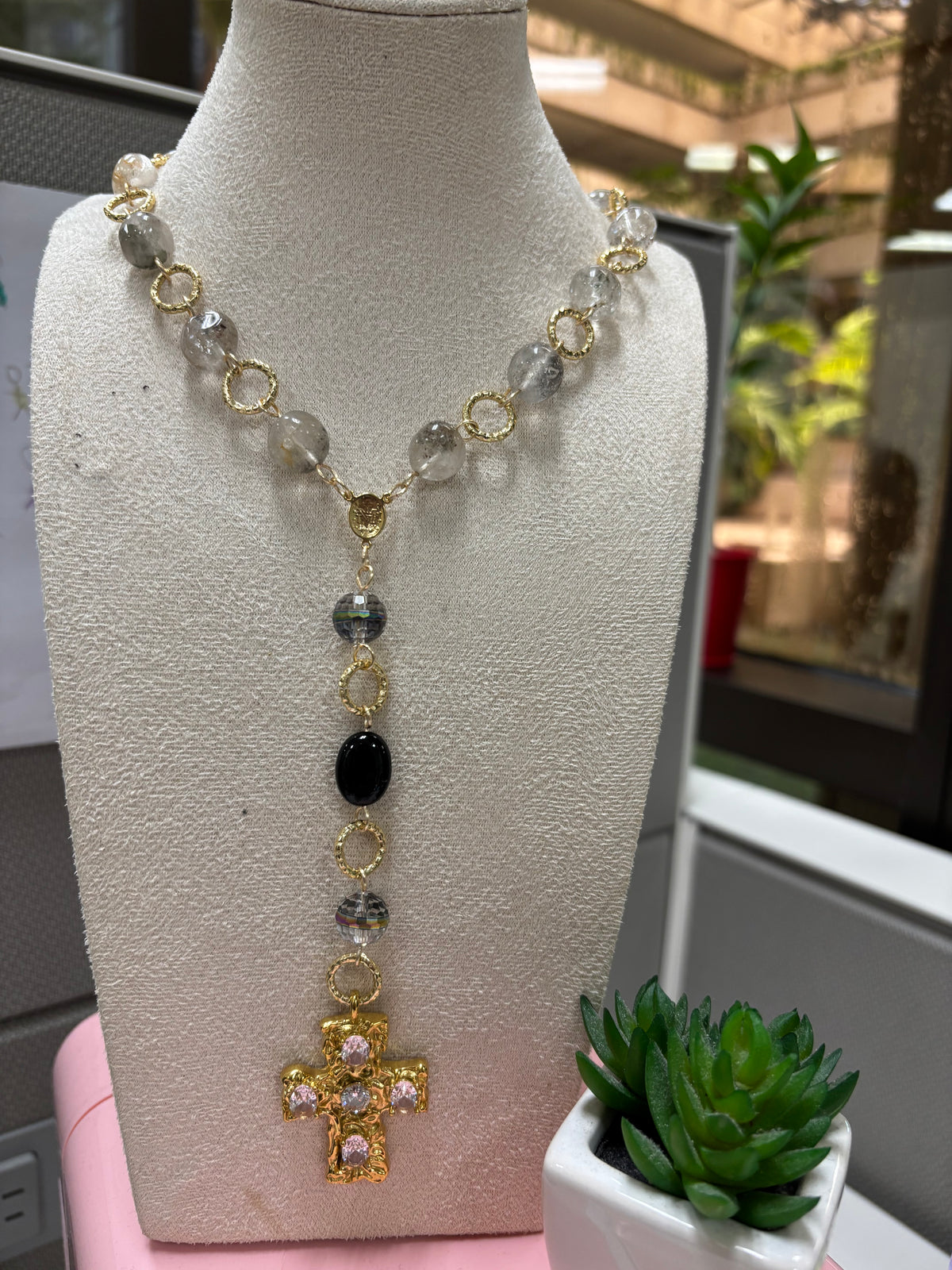 “Luz Sagrada” Necklace