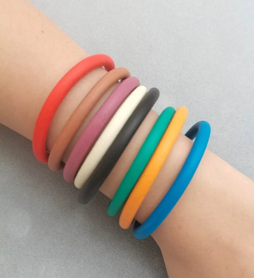 1set/8pcs Statement Rubber Bracelets
