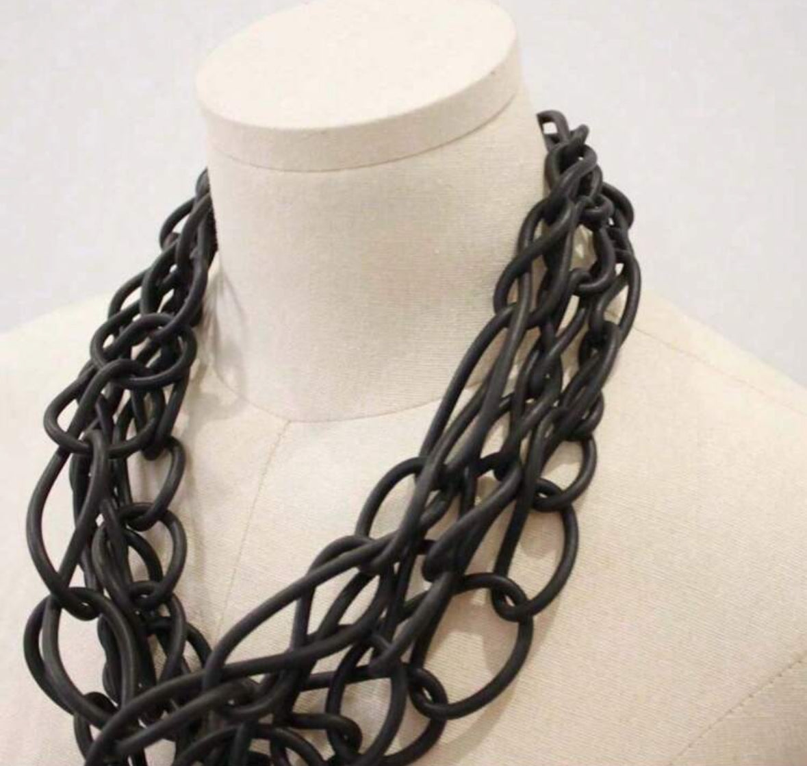 Luxury Rubber Jewelry Statement Necklace