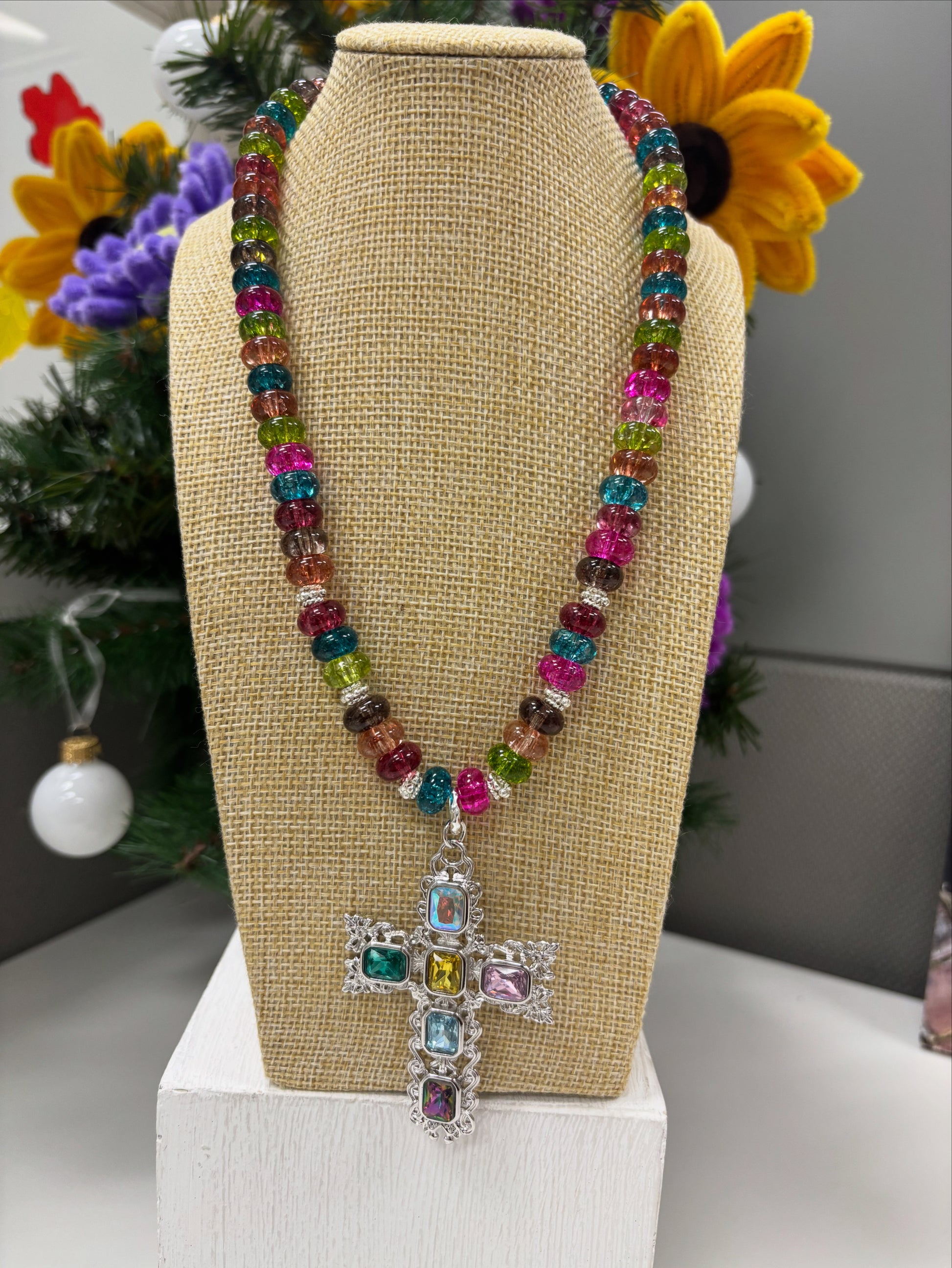 Colorful Necklaces in Quartz or Agates