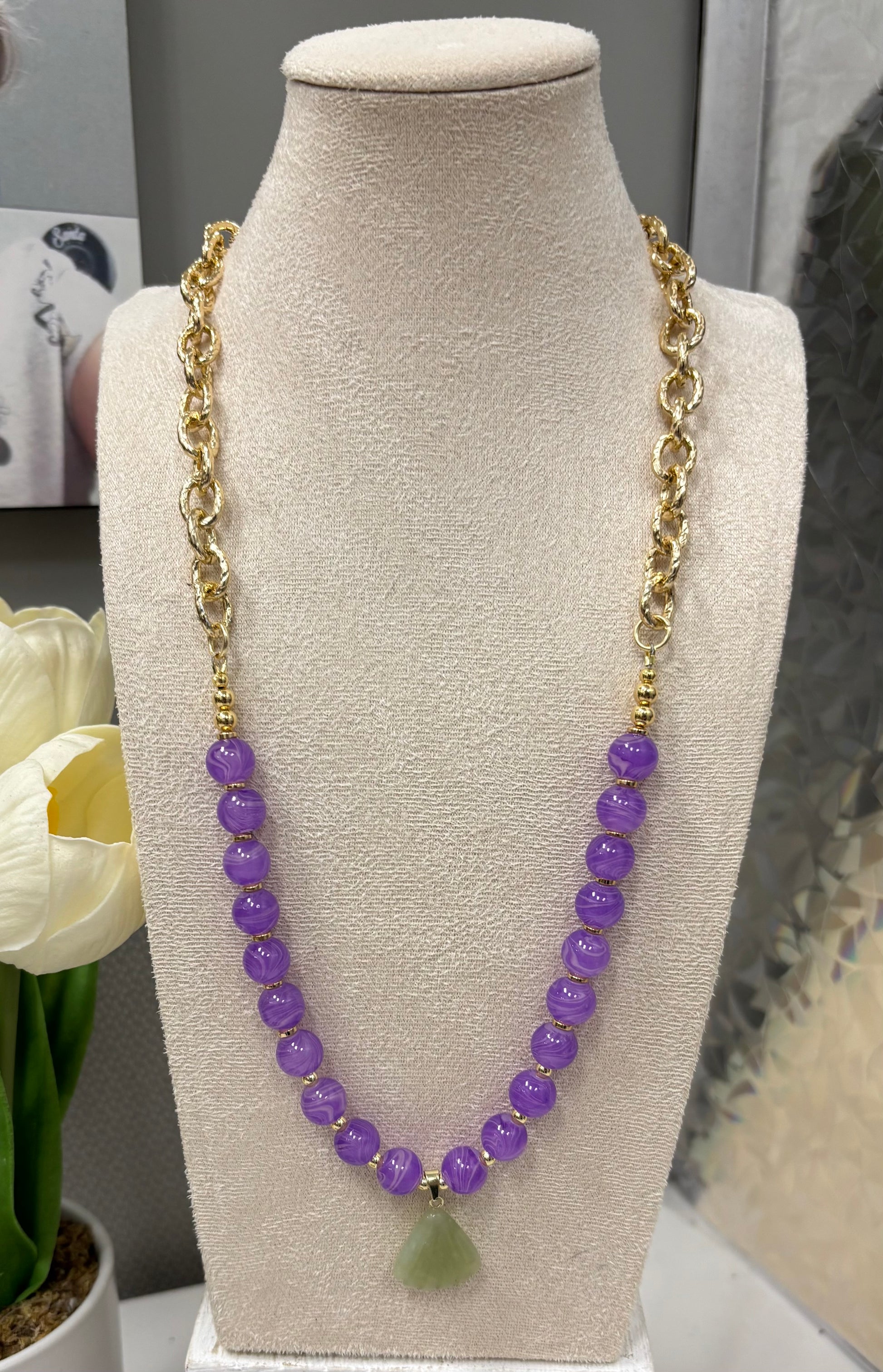 Shell Stone Necklace