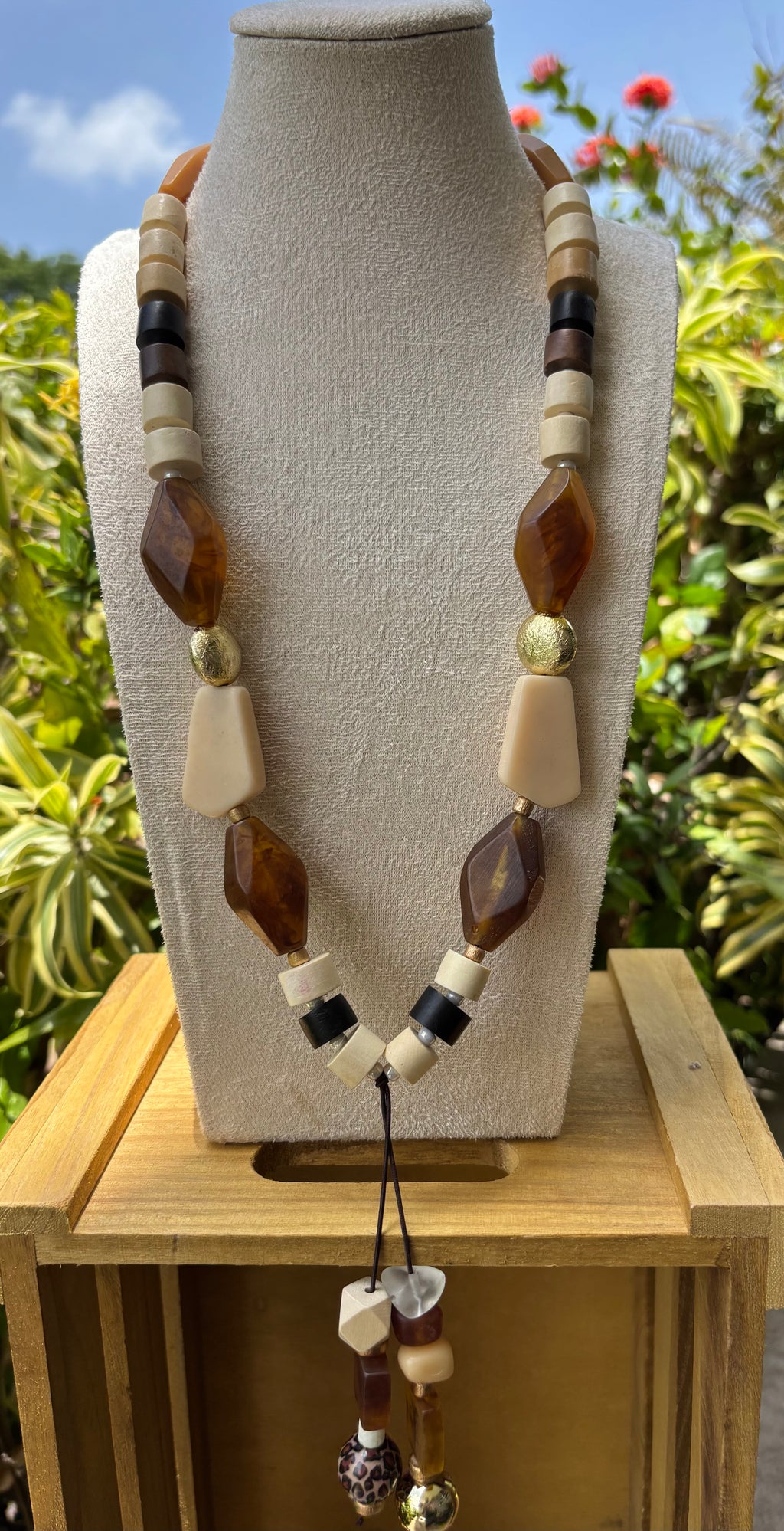 “Tierra y Arena” Necklace