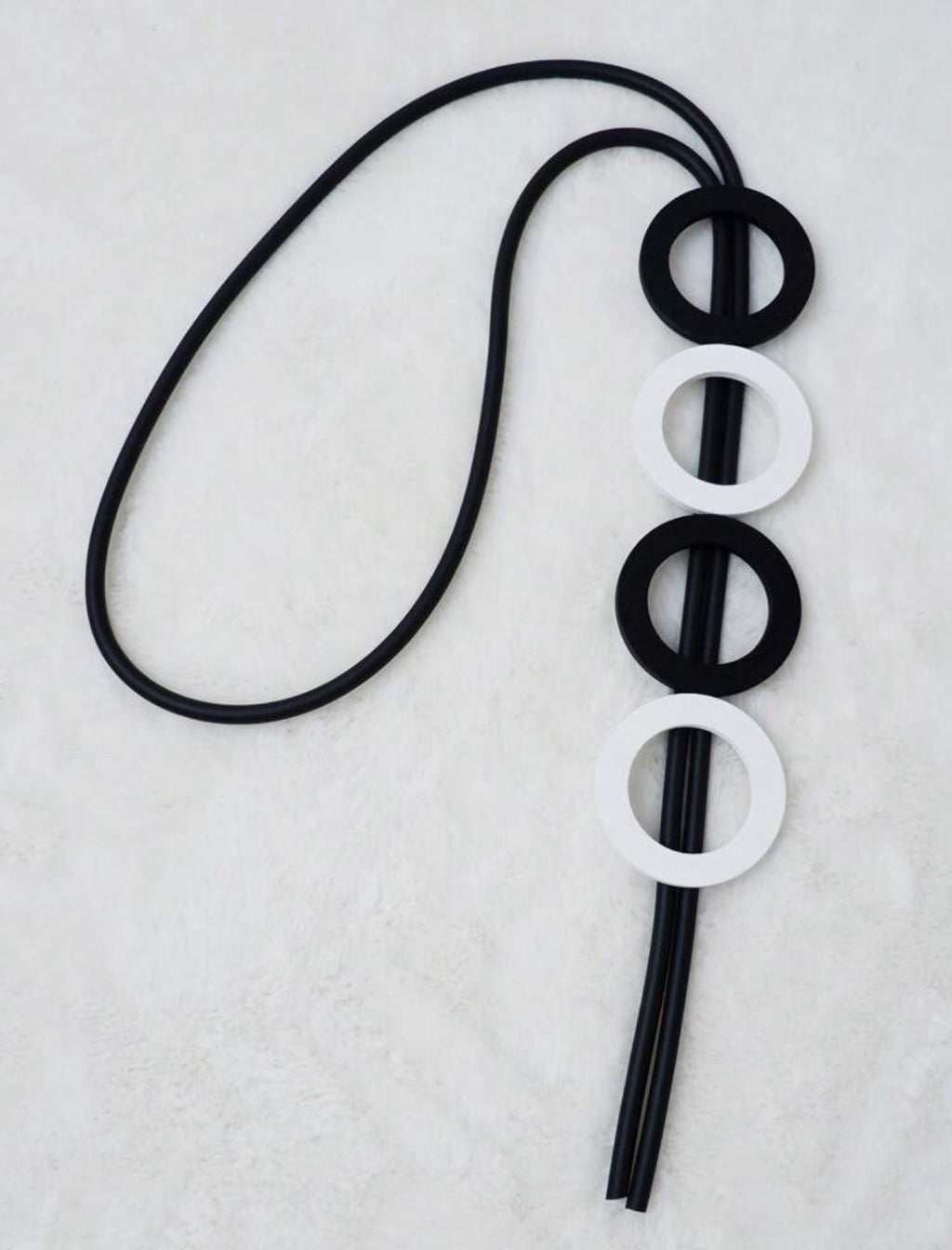 Hollow Wooden Round Geometric Pendant Y-Shaped Necklace