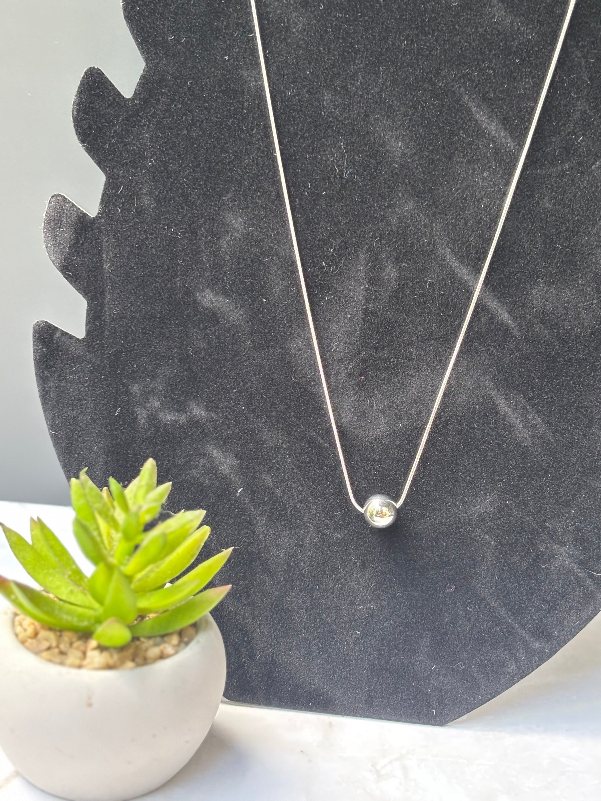 Spherical Pendant Necklace-silver plated