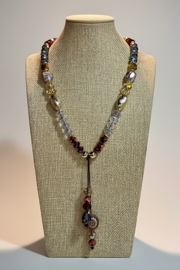 Elastic Necklaces