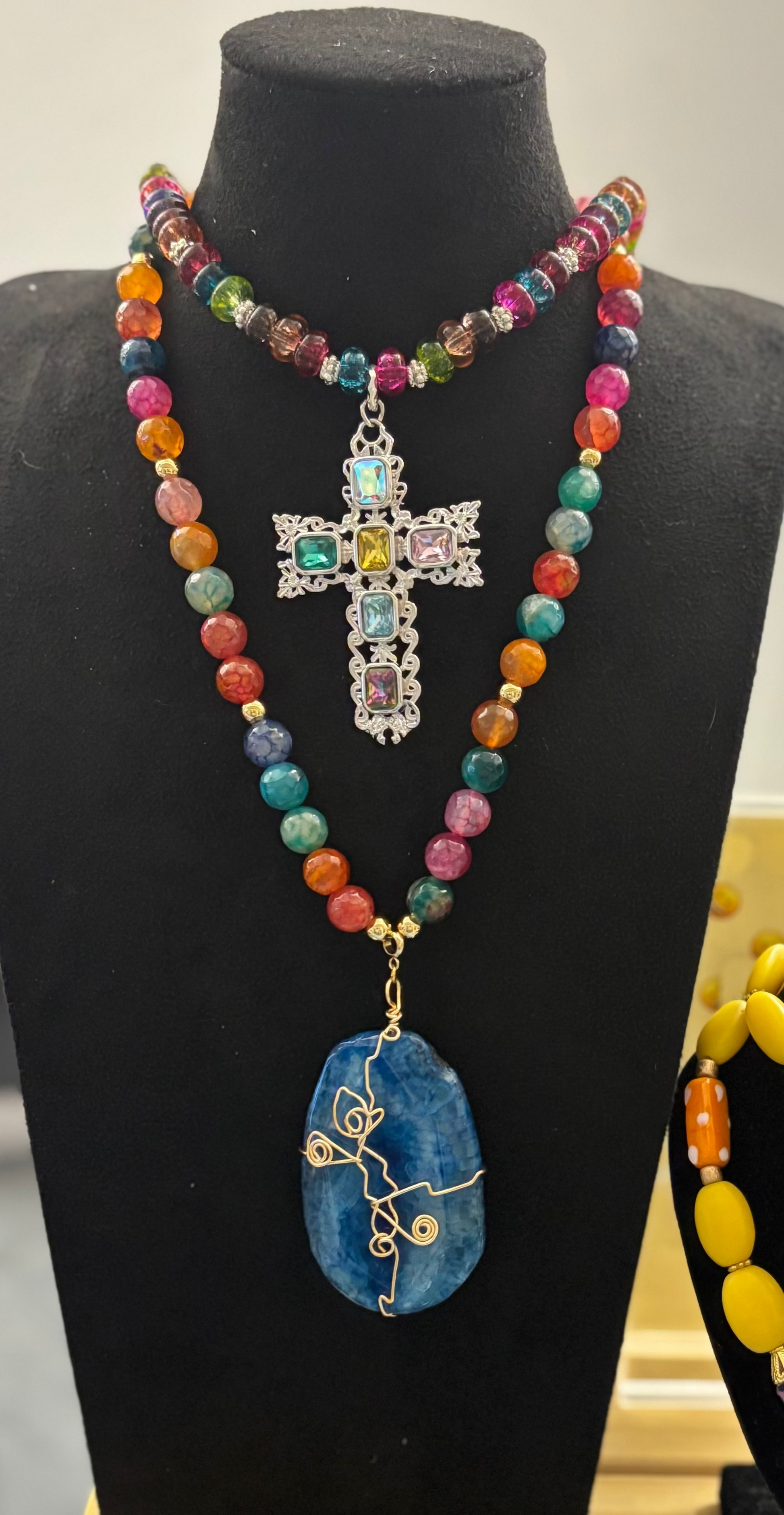 Colorful Necklaces in Quartz or Agates