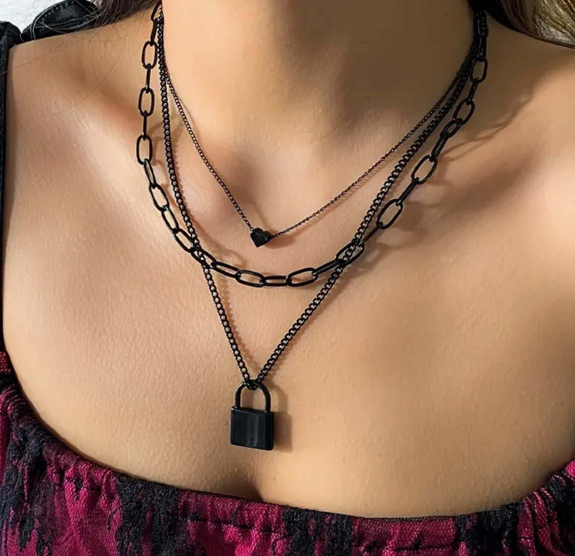 Edgy Black Alloy Multi-Layer Tassel Heart Lock Pendant Necklace