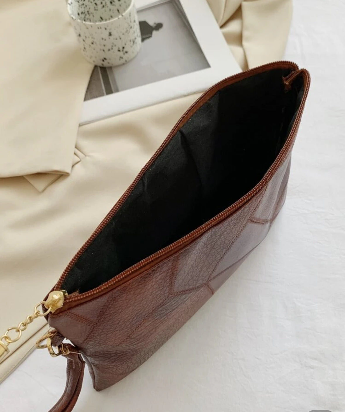 Vintage Litchi Embossed Tassel Decor Wristlet Bag